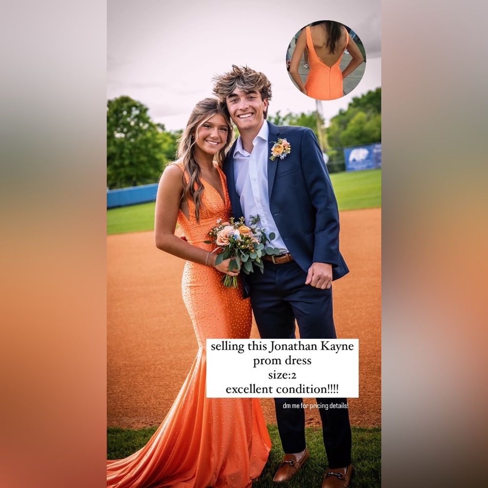 very pretty color! excellent condition only wore once!